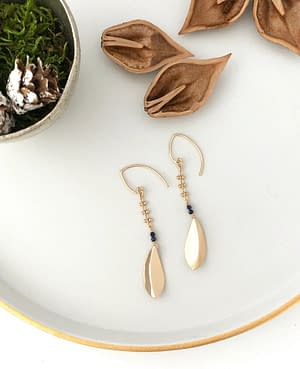 blue sapphire chain petal folding earrings