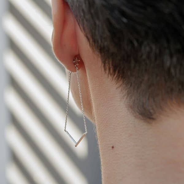 Line chain earrings