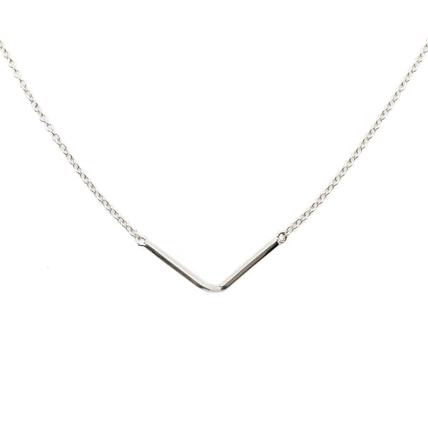 small silver line necklace